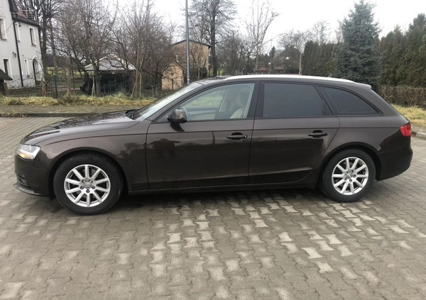 Audi A4 cena 34900 przebieg: 264000, rok produkcji 2012 z Wielichowo małe 436